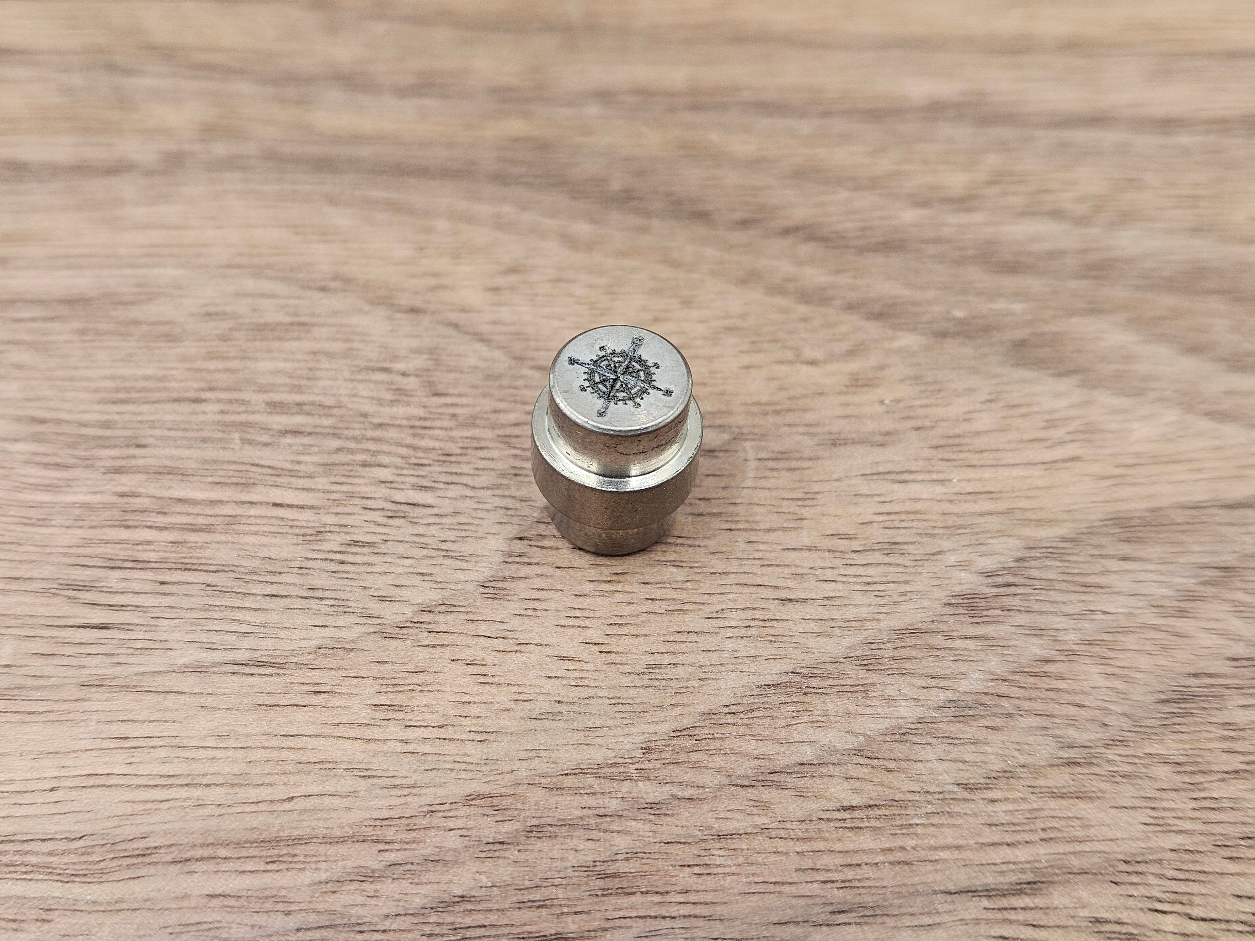 CLR Titanium Lanyard Hole Plug<br>Spyderco Manix 2 Compass